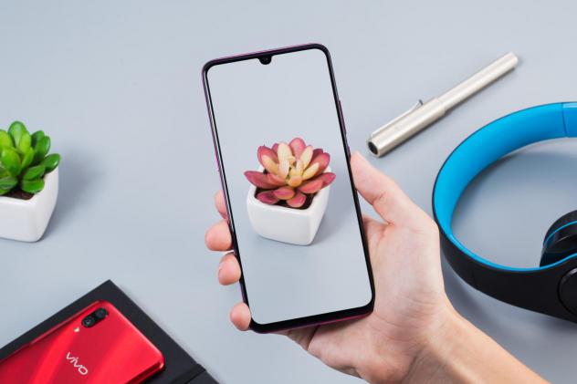 從此和挖孔屏說再見，vivo X27帶你領(lǐng)略真全面屏的魅力！