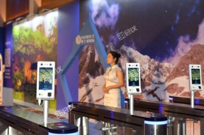 顏值即正義，人臉識(shí)別簽到成會(huì)議主辦方新寵兒