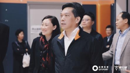 國家體育總局副局長李建明參觀鷹和鷹場館，全民健身在路上