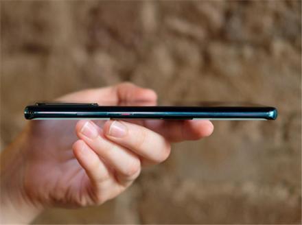 英國頂尖科技媒體Stuff測評華為P30 Pro，打出5星滿分！