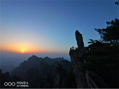 五一小長(zhǎng)假來(lái)襲，出游必備利器怎能少了nova4