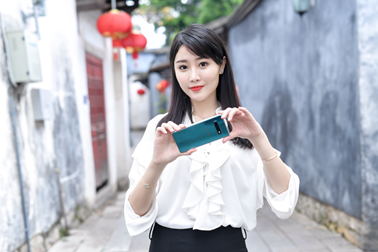 三星Galaxy S10系列，帶來HDR10+畫面下的穩(wěn)定效果