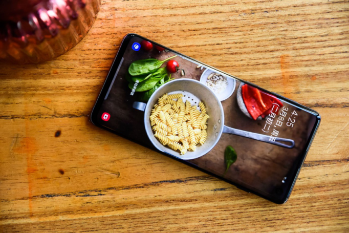 三星Galaxy S10系列厲害了! 除了屏幕創(chuàng)新，它還有這些優(yōu)勢(shì)