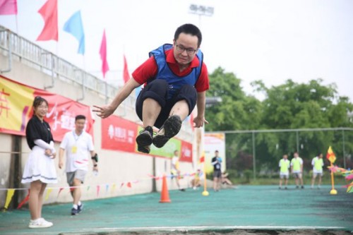 超越，做自己的冠軍——記美景舒適家2019全員運(yùn)動(dòng)會(huì)