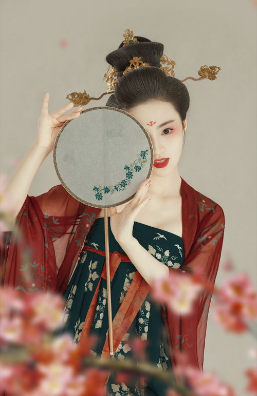 盤子女人坊 關(guān)于古代女子花鈿妝的傳說(shuō)
