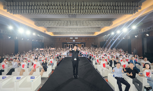 倪萍、王江寧出席天一美膳·飽倍兒2019新品發(fā)布會(huì)，星光熠熠眾星璀璨
