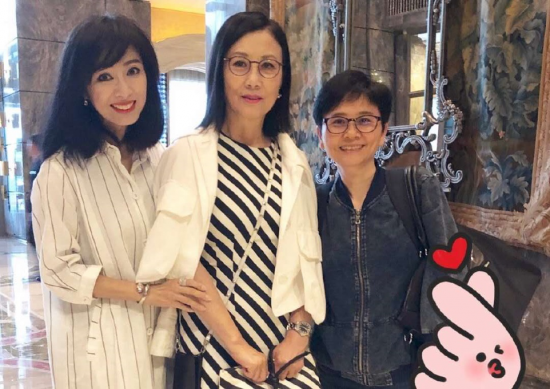 時光站細胞儲存發(fā)布會請來凍齡女神米雪，40年歲月在她身上毫無痕跡