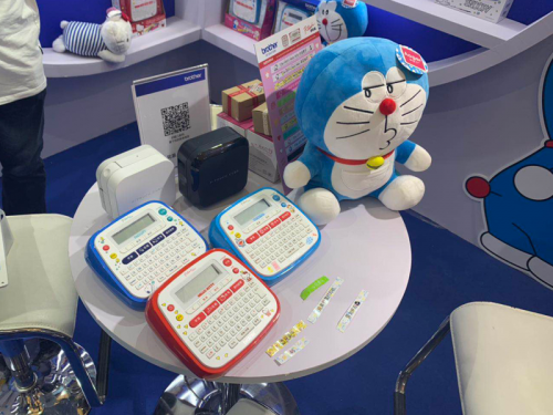 Brother攜新款哆啦A夢標(biāo)簽機亮相第113屆文化用品展