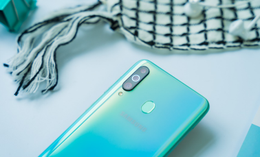 夏天來了，趕緊帶上三星Galaxy A60出去玩吧！