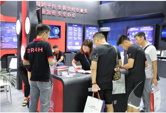卡小神通大，貼芯保安全