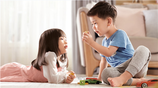 告別碎發(fā)煩惱， 樂享親子時(shí)光 飛利浦“小帽兜”兒童理發(fā)器軟萌上市