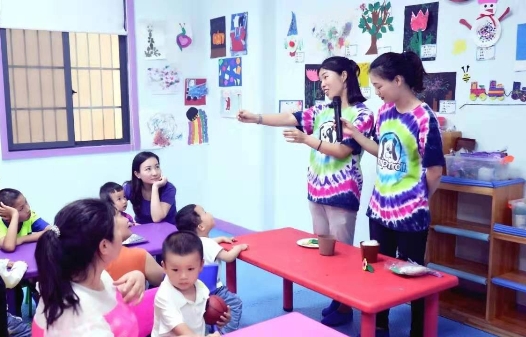 女兒要富養(yǎng)？大小S爭論的這個問題悅寶園給你答案！