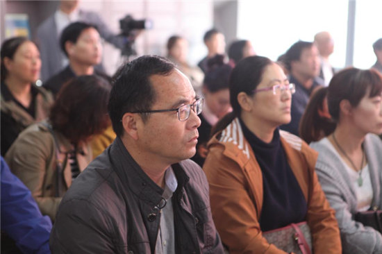 《帶著爸爸去留學(xué)》收官引深思，象山藝坊畫室給出貼心解答