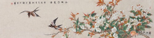 客廳裝修設(shè)計離不開一幅字畫，國畫花鳥畫打造溫馨和諧氛圍
