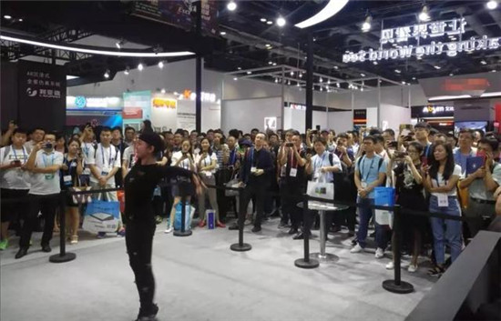 國內(nèi)首秀〡利亞德0.6mm“中國屏”閃耀InfoComm China2019