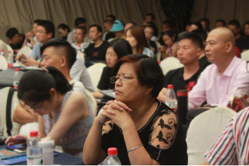 賦能實(shí)體，普通人的百倍幣機(jī)會(huì) ——吃貨大陸EAT舉辦區(qū)塊鏈產(chǎn)業(yè)牛市交流大會(huì)