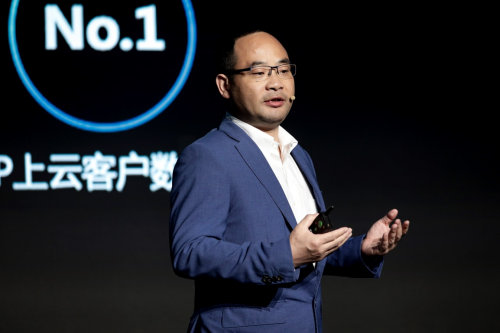 華為云業(yè)務(wù)鄭葉來(lái)：規(guī)模客戶數(shù)漲33倍，全棧技術(shù)打造業(yè)界領(lǐng)先云服務(wù)