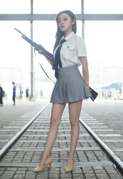 WCG現(xiàn)場驚現(xiàn)高顏女粉絲，顏值不輸?shù)消悷岚?/></p><p>接下來請大家一起期待，昂哥給大家?guī)砀嗟某噪u福利哦~~~</p>              	<p style=