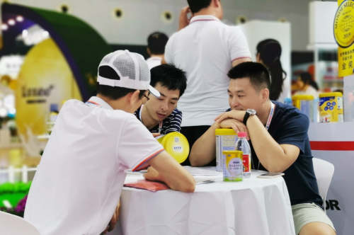 考拉米奇榮獲“2019年度好奶粉”稱號(hào)，純羊乳乳粉不容錯(cuò)過(guò)