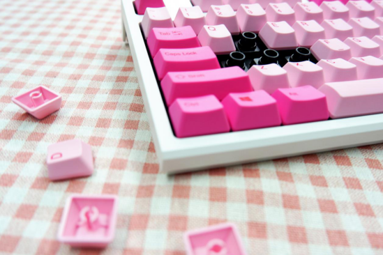 REALFORCE HELLO KITTY限量版鍵盤，ChinaJoy首亮相