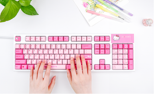 REALFORCE HELLO KITTY限量版鍵盤，ChinaJoy首亮相