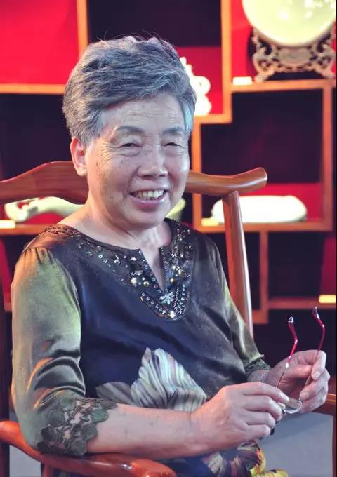 玉松汝瓷“八一”慰問部隊官兵