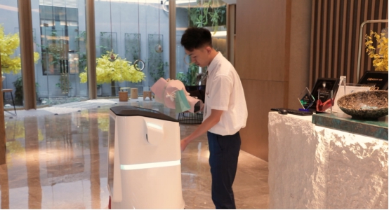 優(yōu)小妹三代開啟全新視覺體驗，賦予機器人更多價值