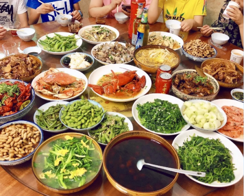 集成灶十大品牌德西曼輕松搞定一桌菜，美味營養(yǎng)又健康