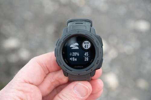 夏天跑步常出意外？Garmin Instinct教你如何保命