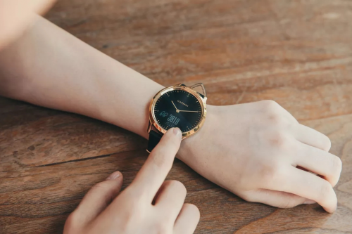 Garmin vivomove HR：這個夏天，做個“顏值表”！