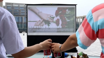 貼心、百變、智能，峰米投影儀Smart，隨時(shí)隨地帶著走！