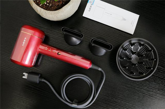 萊克F6水離子渦扇吹風機，掌握核“芯”技術