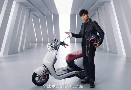 不知道愛(ài)瑪電動(dòng)車和臺(tái)鈴哪個(gè)好？手把手教你挑