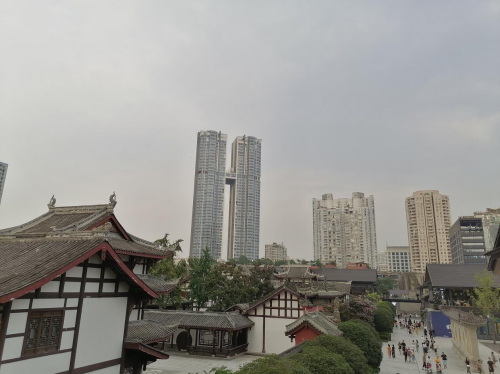 何剛：暢享晉級(jí)2億銷量俱樂(lè)部 華為暢享10 Plus渴望再創(chuàng)佳績(jī)