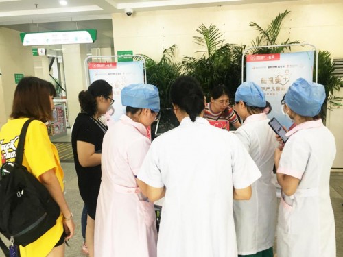 用愛(ài)托起早產(chǎn)兒新生翅膀！公益之路，健合與你同行