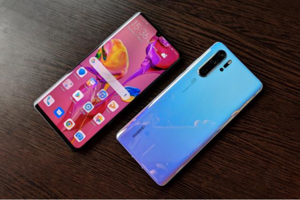 華為P30怎么樣好不好？定位相近，OPPO Reno棋高一著？