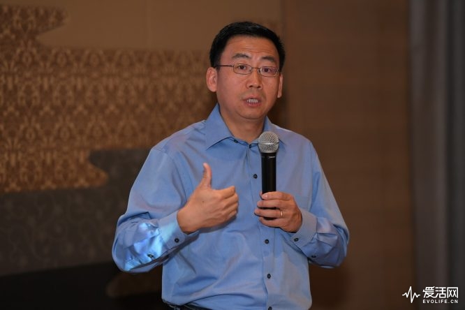 低功耗屏 高性能AI 英特爾雅典娜計劃是如何實現(xiàn)黑科技的？