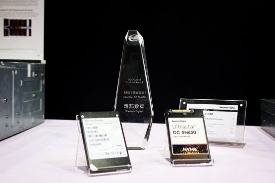 “突破存儲(chǔ)架構(gòu)瓶頸，賦能數(shù)據(jù)中心存儲(chǔ)轉(zhuǎn)型”