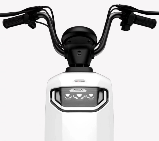 這款愛瑪電動車，比口紅和包包還實用