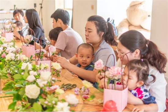 孩子該如何看電視？悅寶園來談談其中的學問！