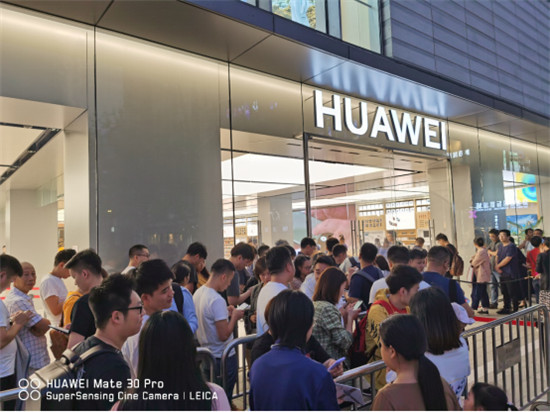 華為Mate30系列首銷火爆，徠卡電影四攝吸睛圈粉