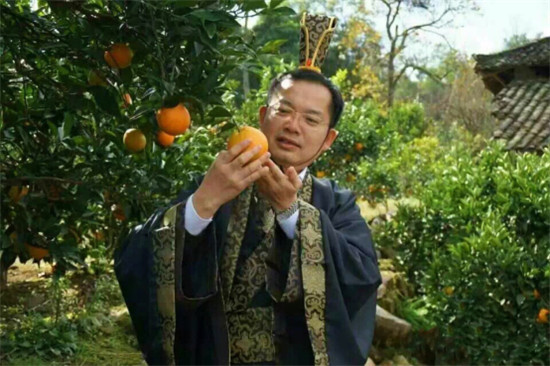 “95后”湘西少年返鄉(xiāng)助脫貧：搭上蘇寧拼購(gòu)快車，做甜美事業(yè)