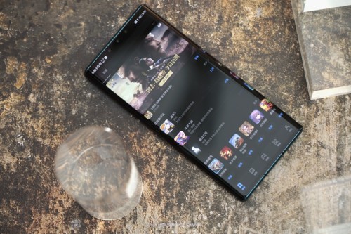 華為Mate30 Pro簡測：科技與設計完美結合，電影四攝光環(huán)閃耀