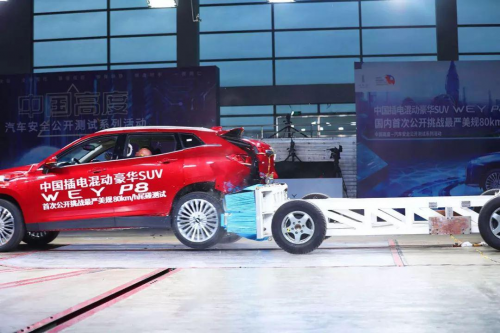 獻(xiàn)禮新中國成立70周年 長城汽車助力《中國機(jī)長》全國上映