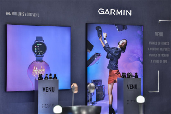獨一有二，迪麗熱巴優(yōu)雅出席2019GARMIN佳明北京智能腕表新品發(fā)布會