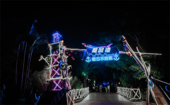 2000臺AR眼鏡落地歡樂谷，國內(nèi)首次C端大規(guī)模應(yīng)用意味著什么？