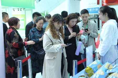 濟(jì)南先行區(qū)“甜源先行”品牌亮相2019全國農(nóng)商互聯(lián)暨精準(zhǔn)扶貧產(chǎn)銷對接大會(huì)