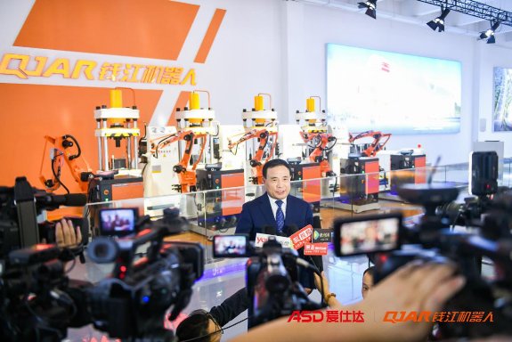 錢江杭州智能谷開業(yè) 愛(ài)仕達(dá)促機(jī)器人產(chǎn)業(yè)協(xié)同發(fā)展