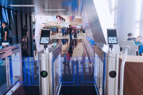 刷臉登機(jī)時代終于來臨，3D閘機(jī)識別究竟有多厲害？