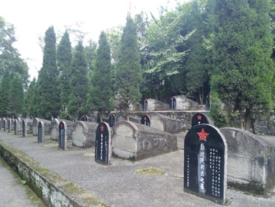 湖南19歲鐵道兵長眠四川48年，頭條尋人幫82歲哥哥找到他